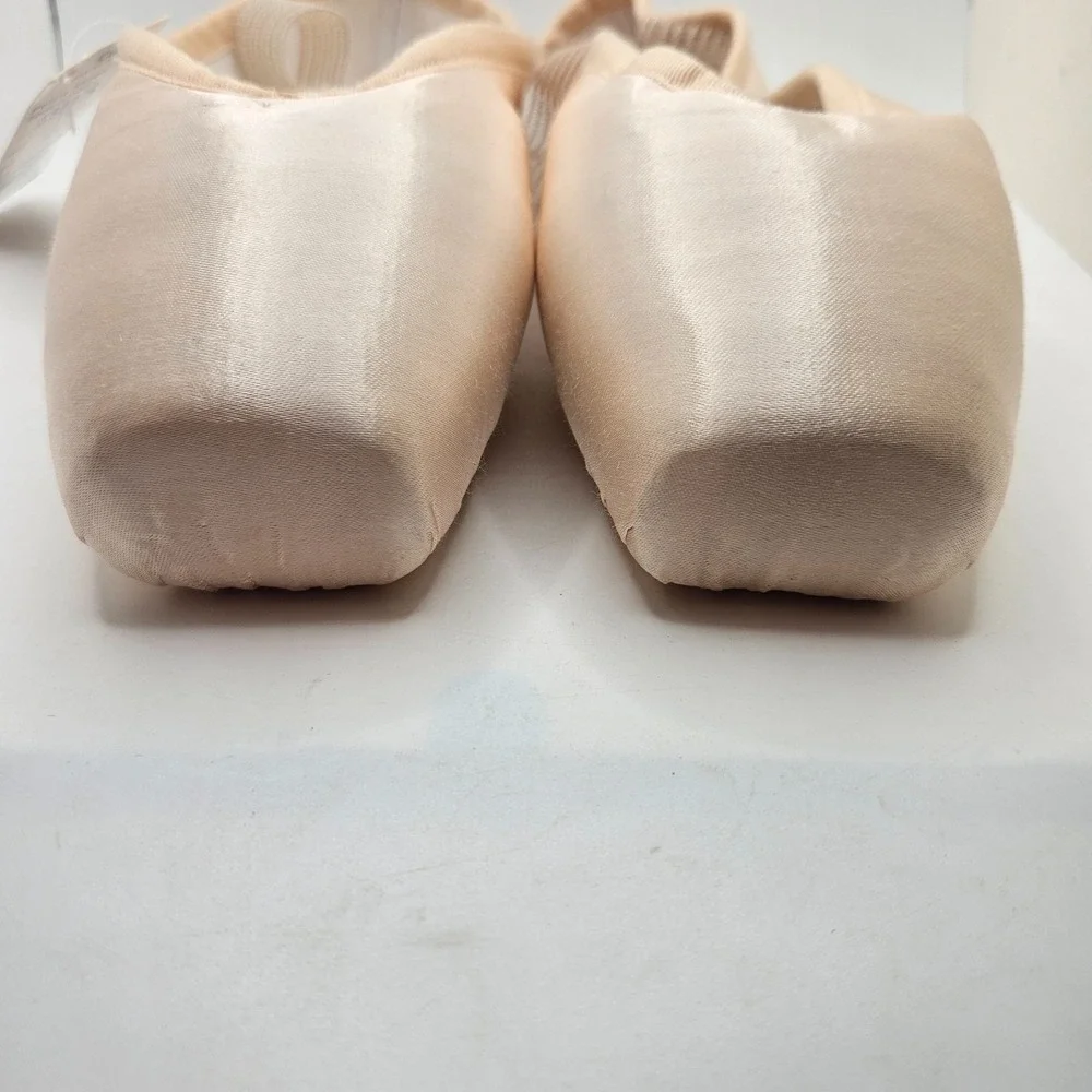 Sansha Debutante D101 Pointe Shoes 9M Peach Pink Ballet Dance NIB